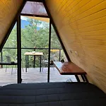 Cabina Vista Al Rio En Roca Truful